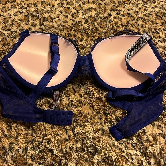 Victoria’s Secret Shine Strap Bra - Picture 5 of 8
